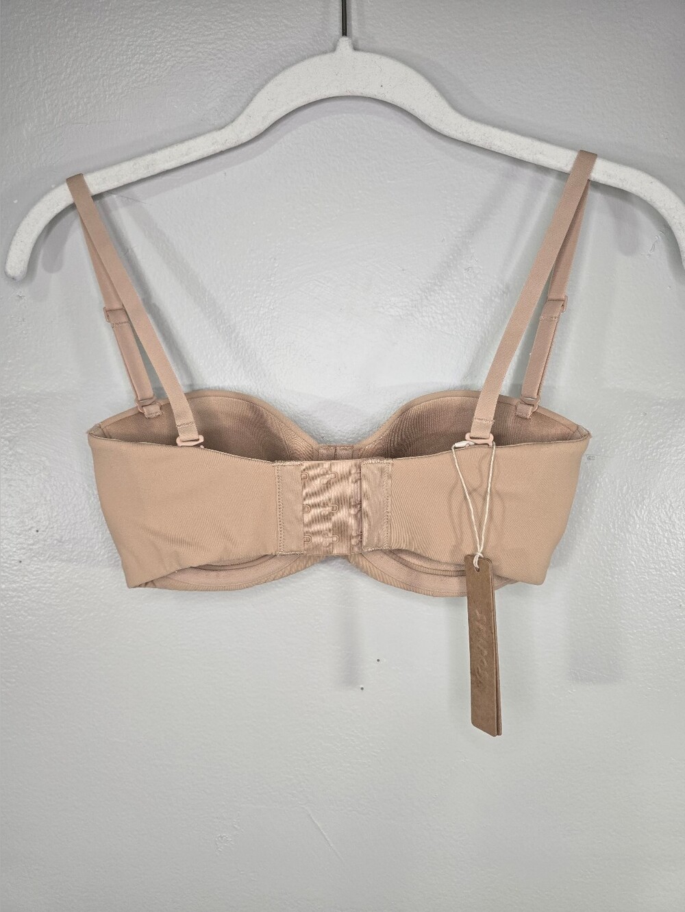 NWT SKIMS Fits Everybody Strapless Bra 30D - Picture 3 of 7